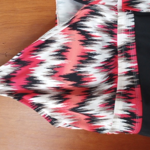 Liz Claiborne Tankini Swim Top - Picture 8 of 8